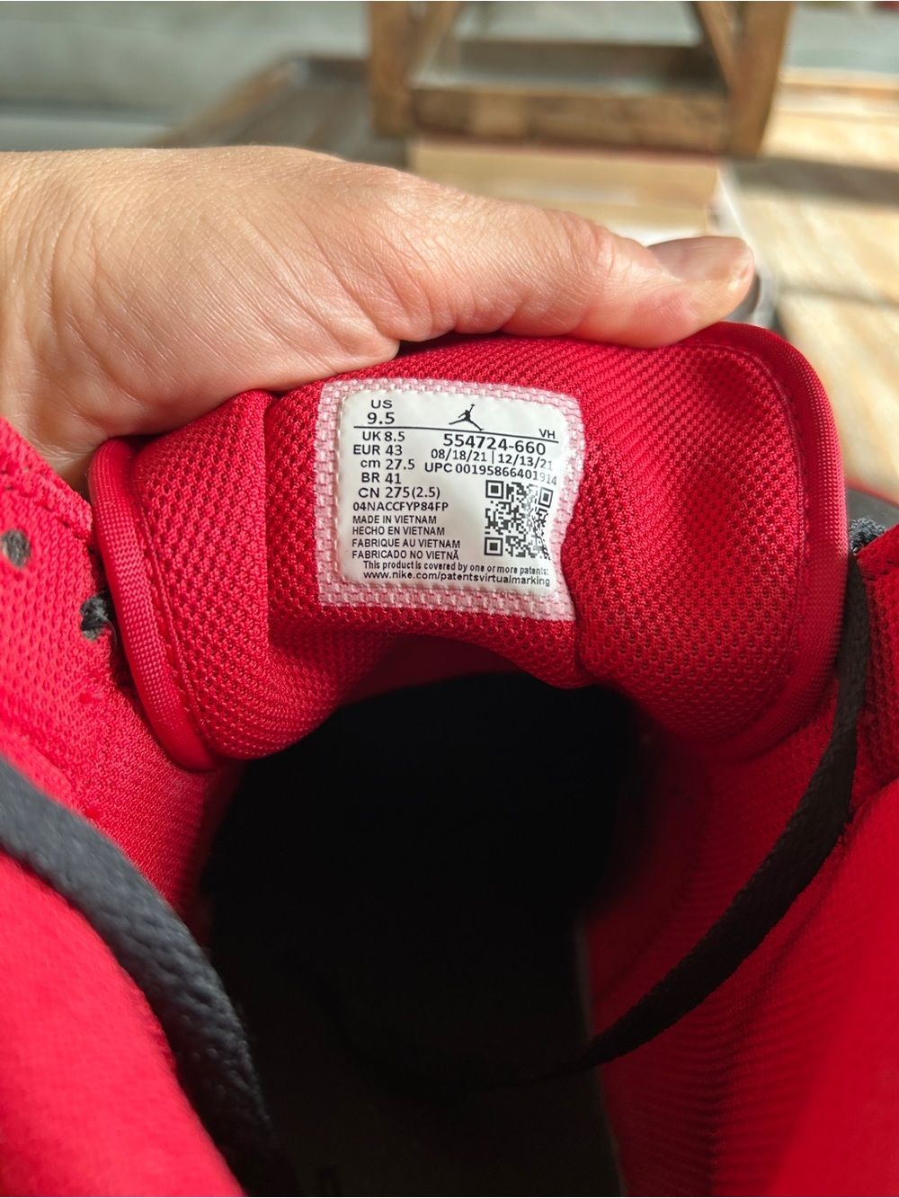 Air Jordan 1 Mid Reverse Bred Gym Red Black Sneakers Men's 9.5 - Picture 8 of 8